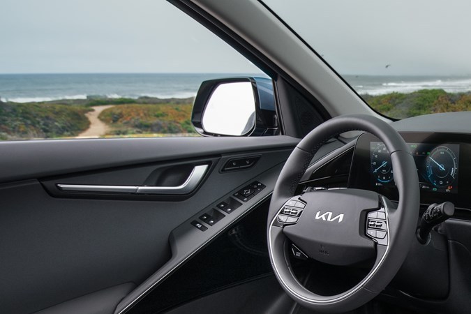 Interior del Kia Niro 2023.