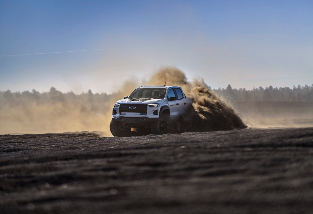 Front 3/4 shot of the Colorado ZR2 Bison kicking up dust.