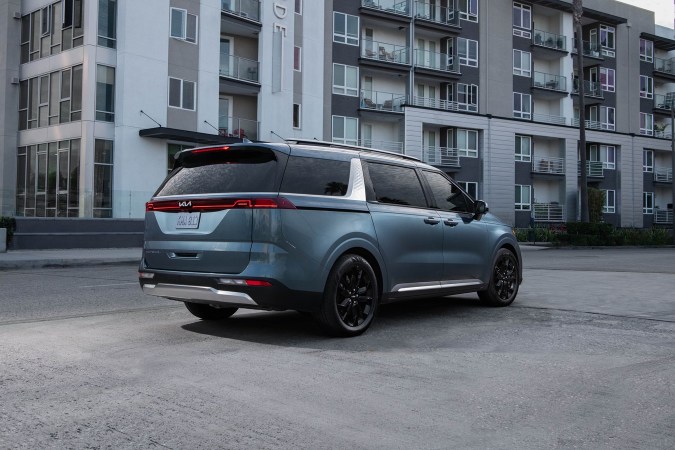 Kia Carnival 2024.