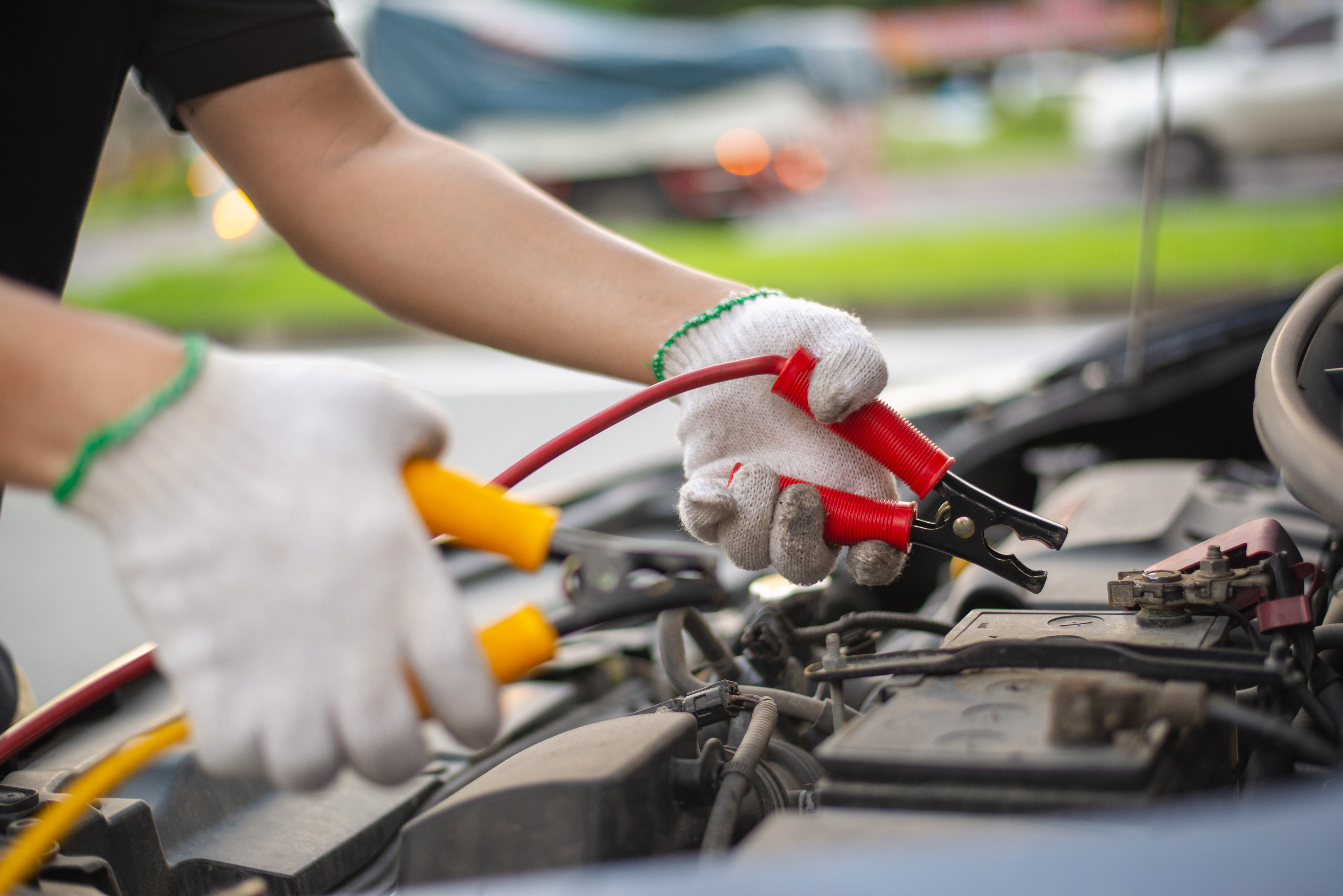 carga de batería del auto cables al reves