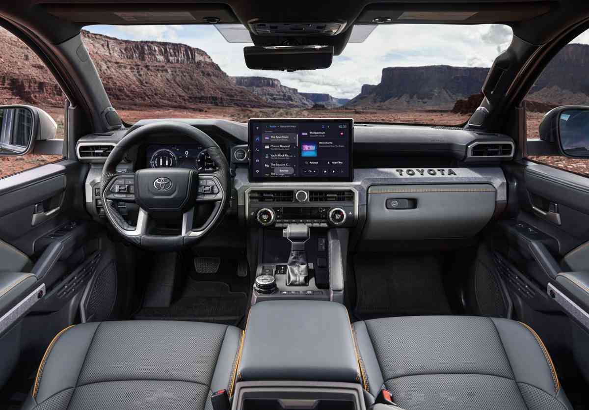  interior de la Toyota Tacoma 2024