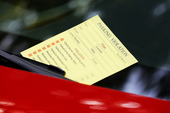 Cómo verificar las multas de tránsito sin salir de casa