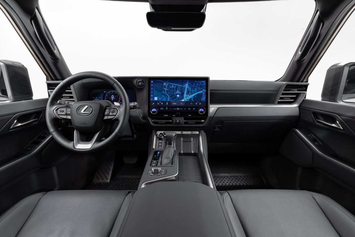 Interior del Lexus GX Overtrail.