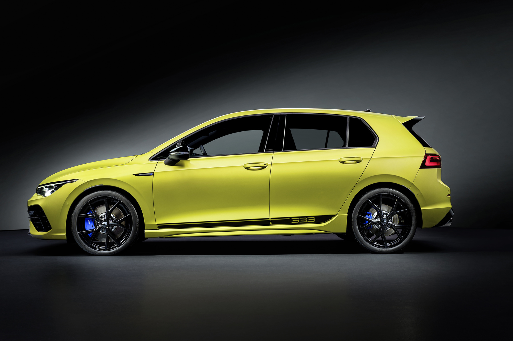 Volkswagen Golf R 333 2024.