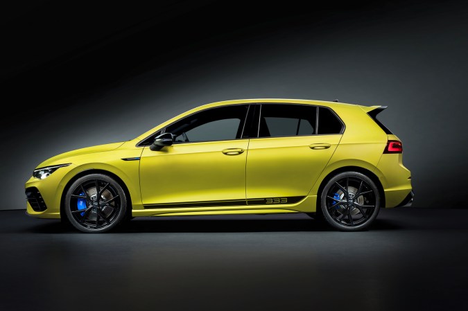 Volkswagen Golf R 333 2024.