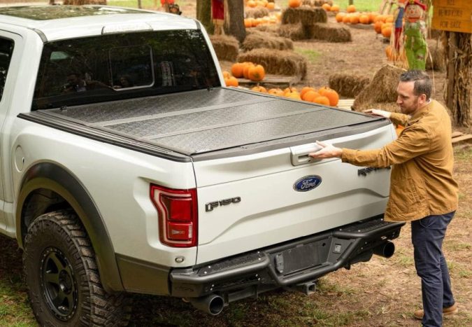 Gator Covers EFX Hard Tri-Fold Tonneau Cover