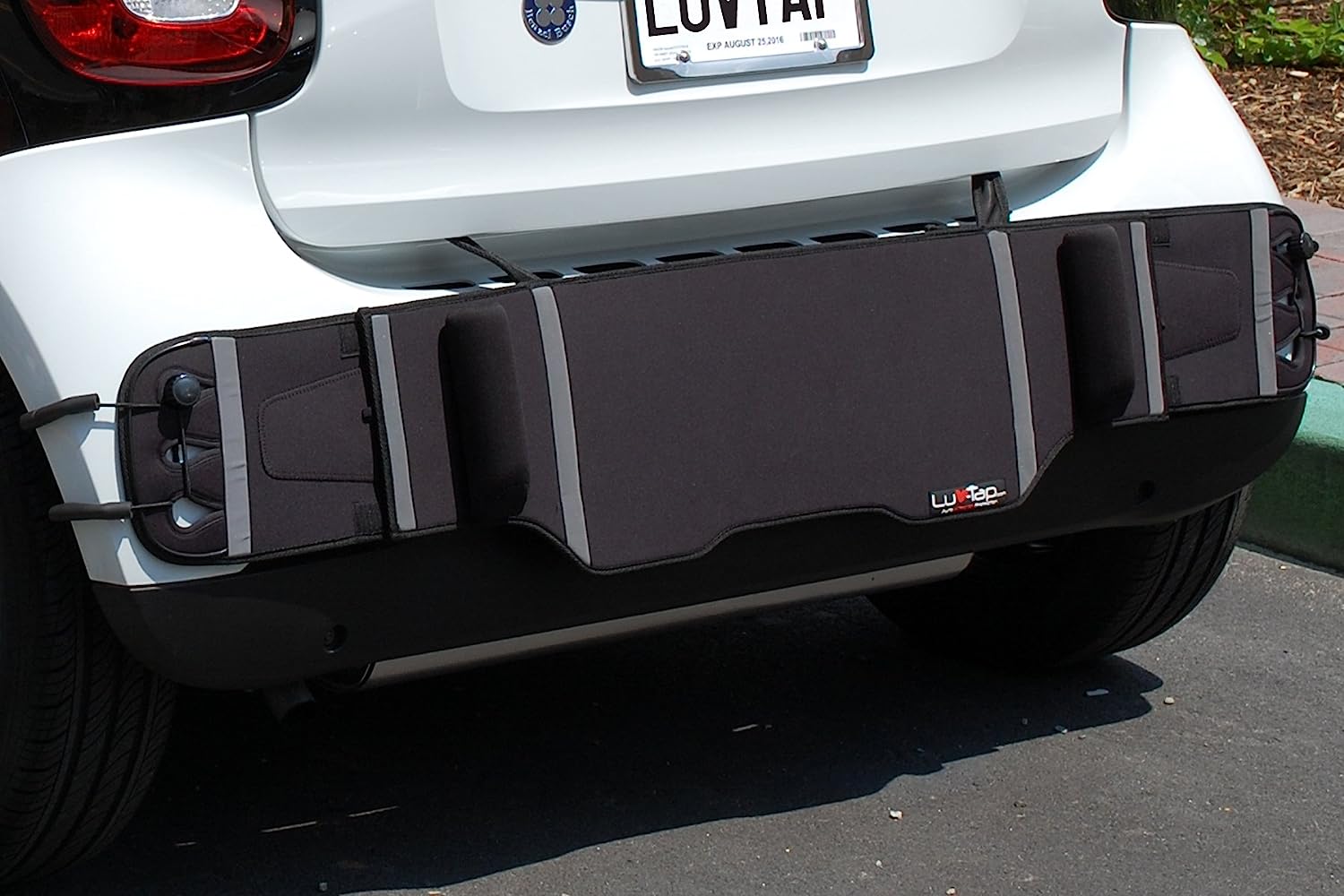 Protector de parachoques Luv-Tap Rear Bumper Guard Complete Coverage.