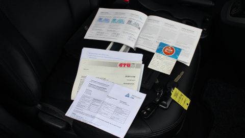 cómo ver el historial de un carro gratis