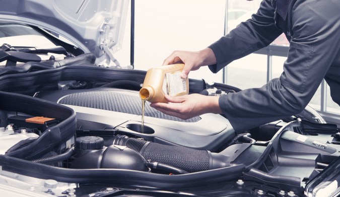 conocimientos básicos de mecánica automotriz.