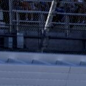 Quienes se aventuran a competir en Nascar lo hacen con autos completamente modificados para el evento. El objetivo de la transformación es hacerlos más potentes y rendidores