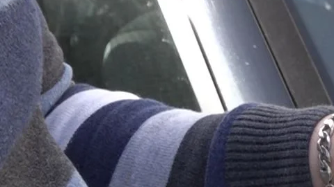 Patatas o esmalte de uñas: cómo pueden ayudarte en una emergencia en el carro