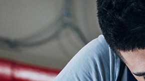 A mano o con máquina: cuál es la mejor manera de pulir un auto