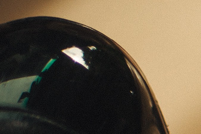 Por qué puede resultar peligroso llevar una botella de agua en tu carro