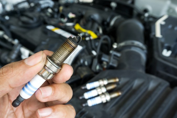 Conoce los diferentes tipos de bujías que puede llevar tu auto