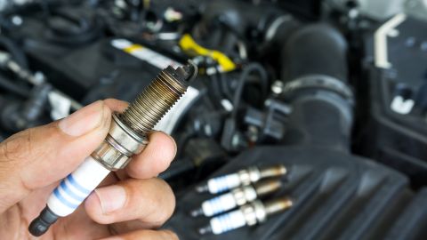 Conoce los diferentes tipos de bujías que puede llevar tu auto
