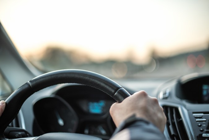 Cremallera de dirección: síntomas de averías y cómo solucionarlas