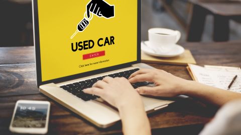 ¿Es más importante la antigüedad o el millaje al comprar un auto usado
