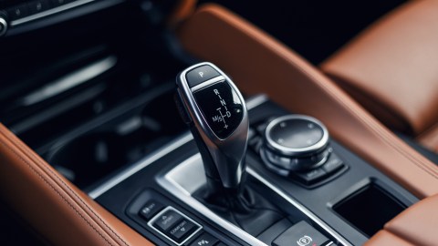 Los cambios que tiene un carro han sido aumentados con las nuevas tecnologías para mejor comodidad y manejo del conductor.