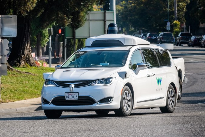 semana del cono carros autonomos california
