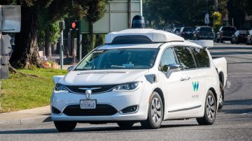 semana del cono carros autonomos california