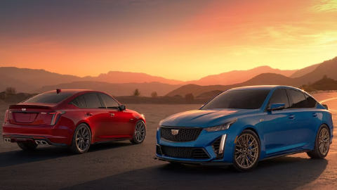 Cadillac lanza el CT5 y CT5V, sedanes a gasolina en tiempos de autos eléctricos