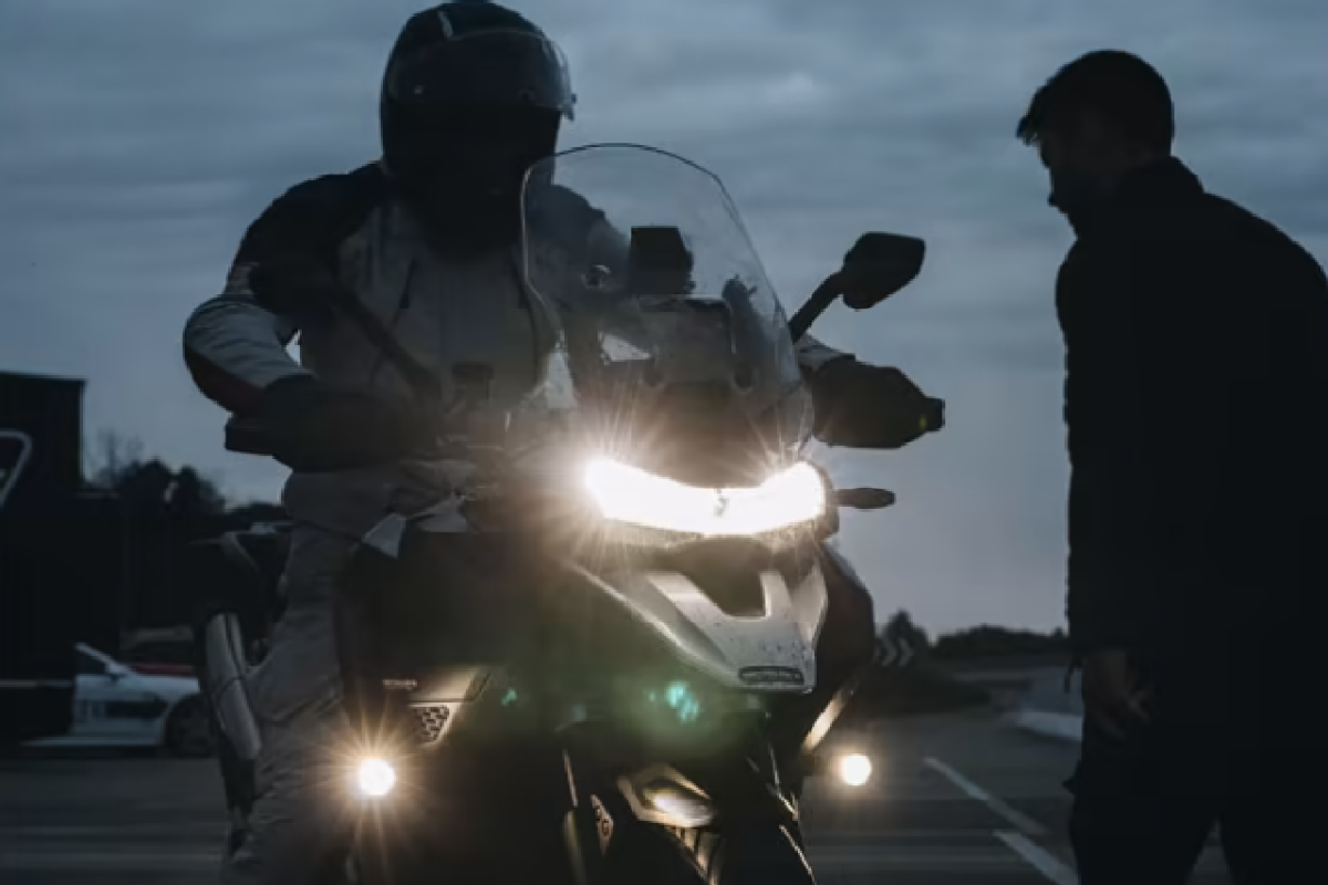 Un español establece el récord mundial de distancia en moto de 24 horas