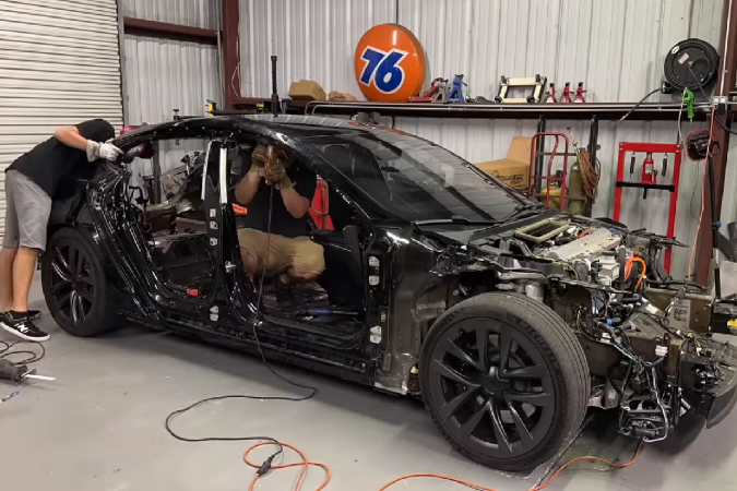 Cyber Kart: un frankenstein del Model S para un cuarto de milla