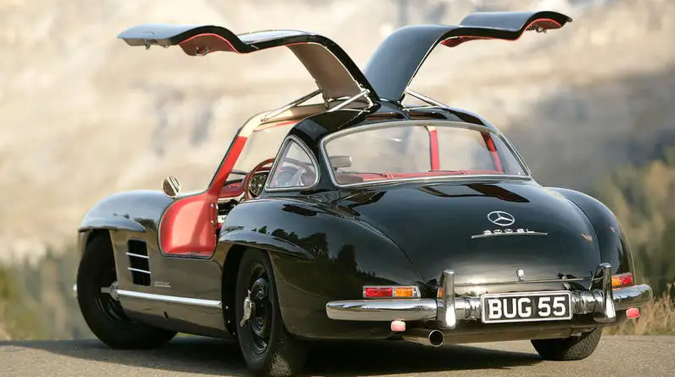 Qué son las puertas "alas de gaviota"