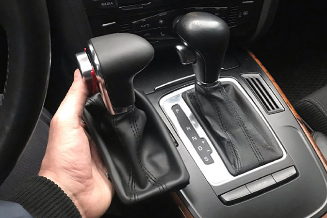 qué significa el 2 y la l en un carro automático
