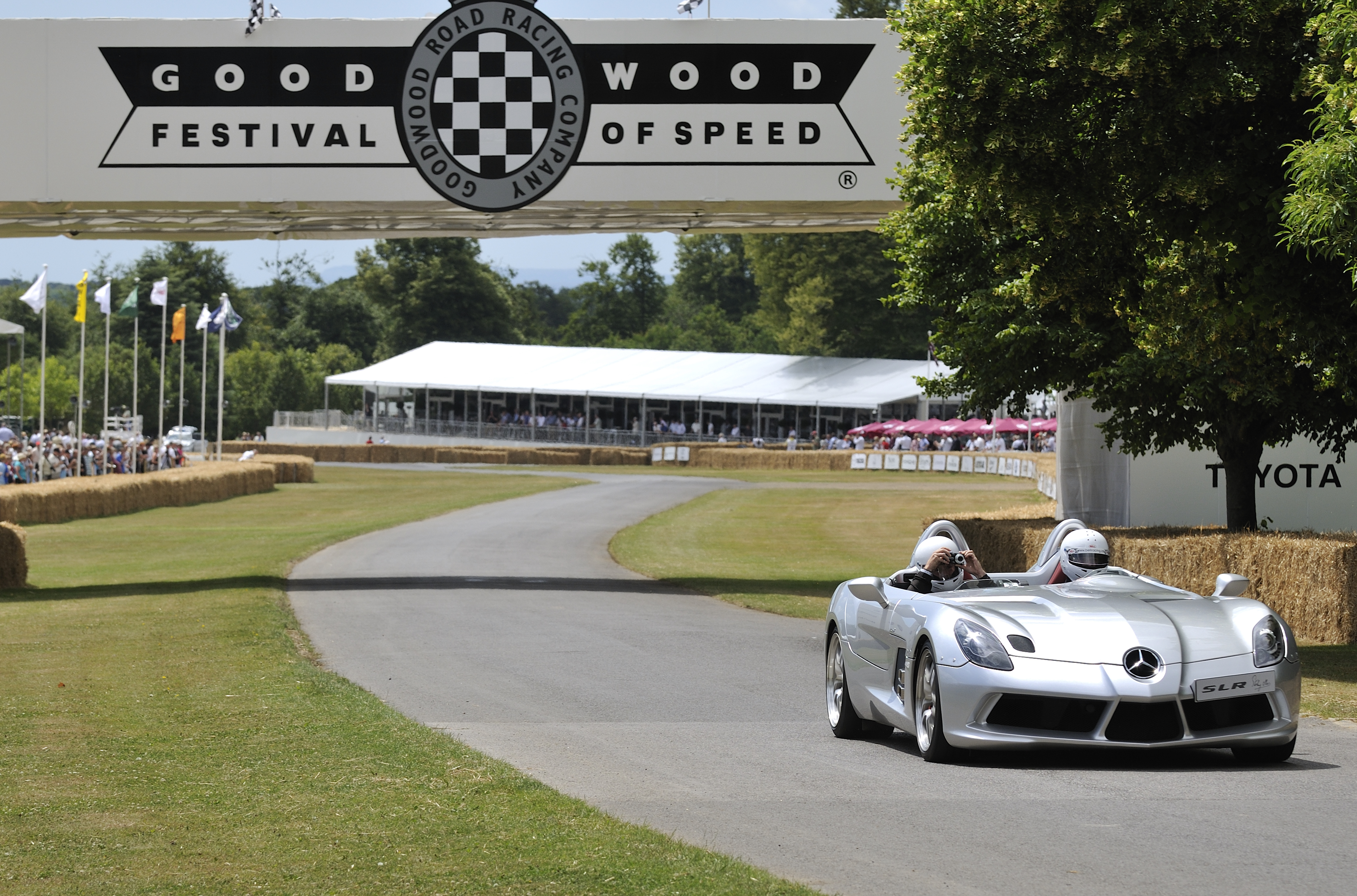 Por qué todas las marcas de autos quieren ir al Festival de la velocidad de Goodwood