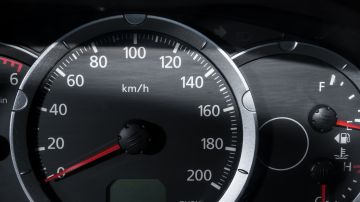 Por qué el velocímetro del auto marca más velocidad que el del GPS