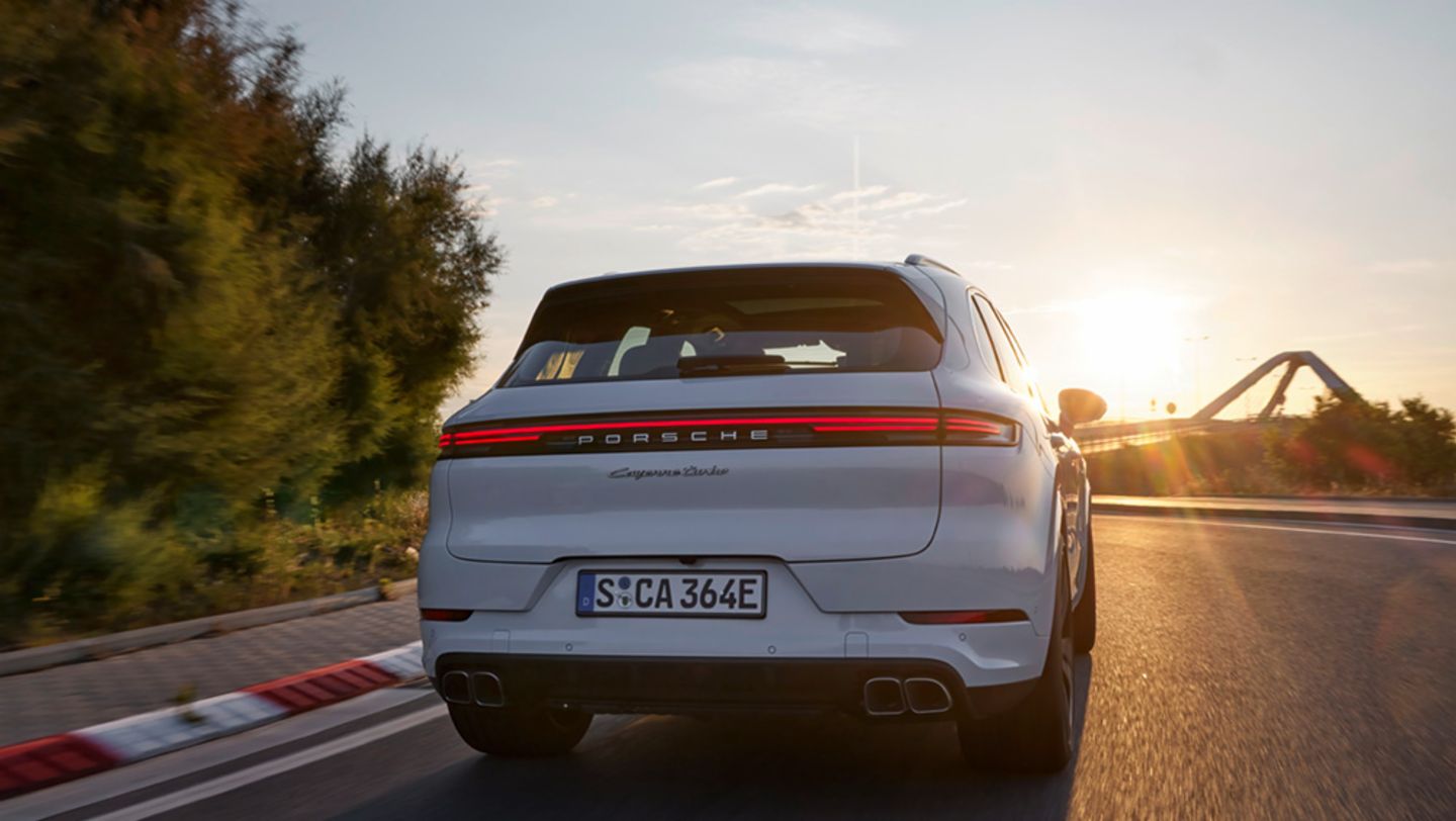 Porsche Cayenne Turbo E-Hybrid.