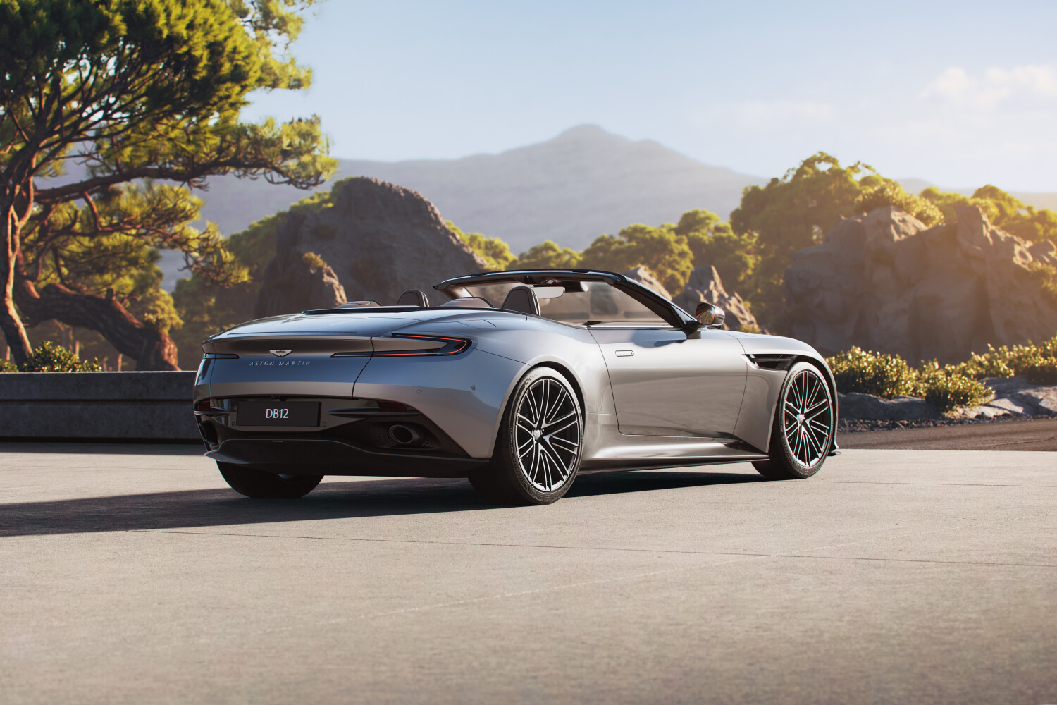 Aston Martin DB12 Volante.