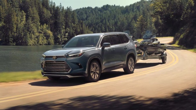 Toyota Grand Highlander 2024.