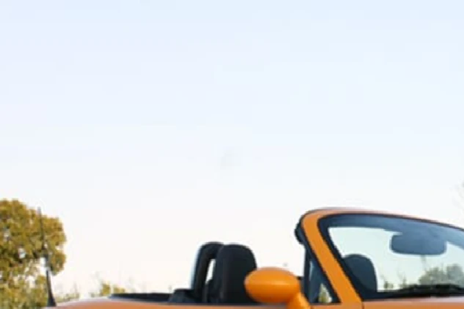 autos baratos que parecen deportivos