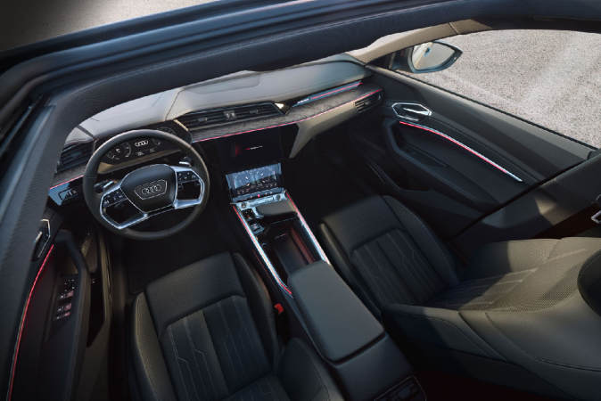 Audi Q8 e-tron: con estilo renovado y mayor autonomía