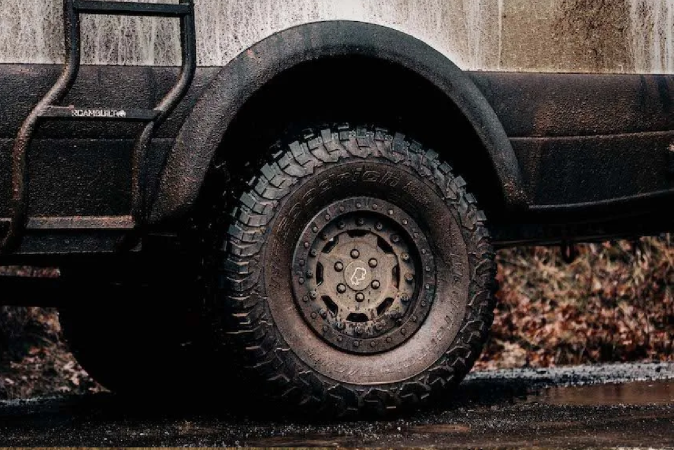 Awol: la overlander que se eleva más de 11 pulgadas con un costo de $500.000