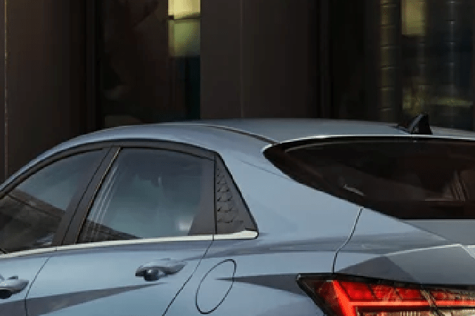 Hyundai Elantra recibe un cambio de imagen para el 2024