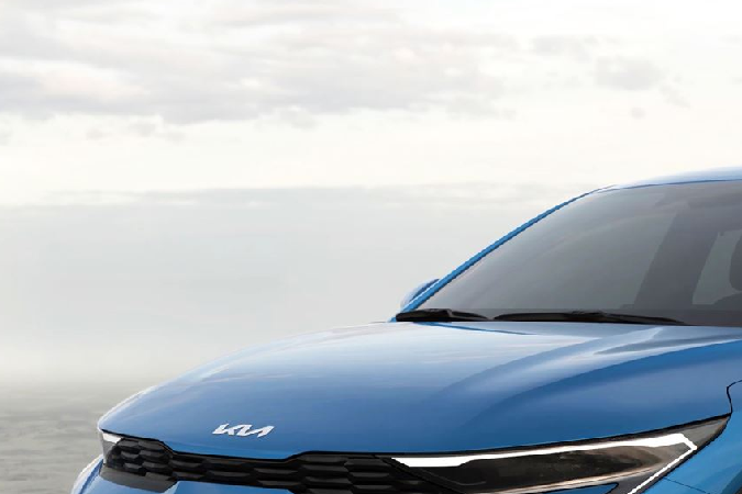 KIA revela su sedán compacto K3