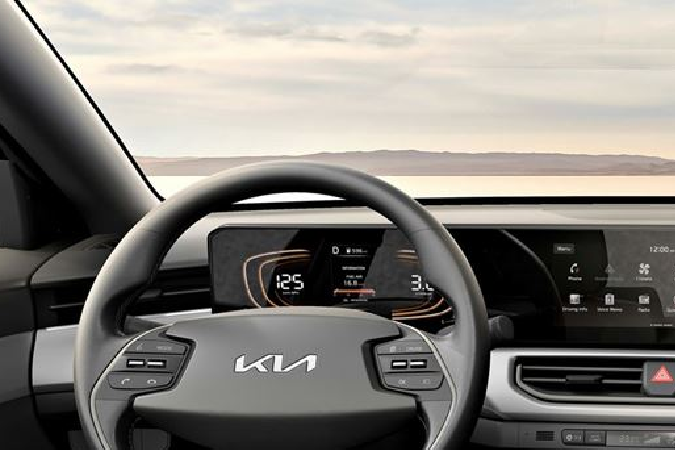 KIA revela su sedán compacto K3