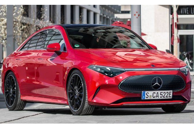Mercedes Benz adelanta muestras de su nuevo CLA 2025
