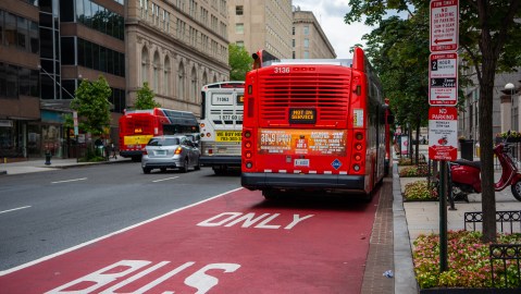carriles de bus only bus en Washington DC