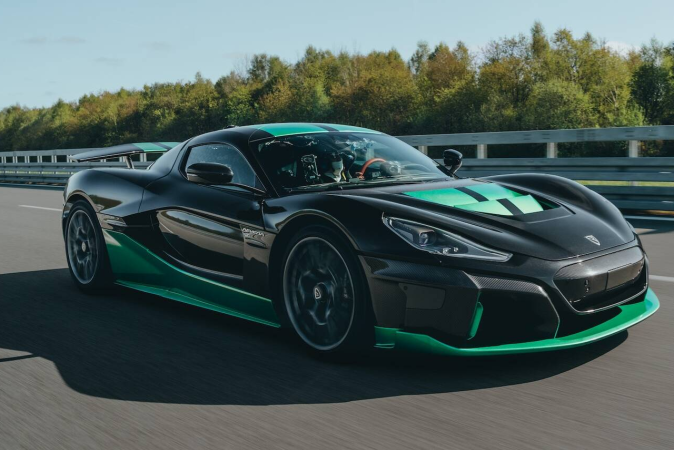 Rimac Nevera le gana en un 1/4 de milla a un Fórmula 1 y al McMurtry Speirling
