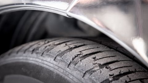 Peligros de andar con neumáticos en mal estado