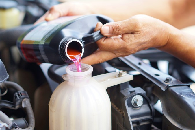 Refrigerante orgánico o inorgánico: cuál me conviene usar en mi auto