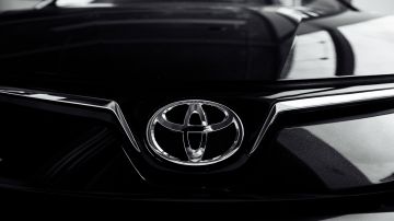 Cómo es la camioneta basada en el Corolla que analiza lanzar Toyota