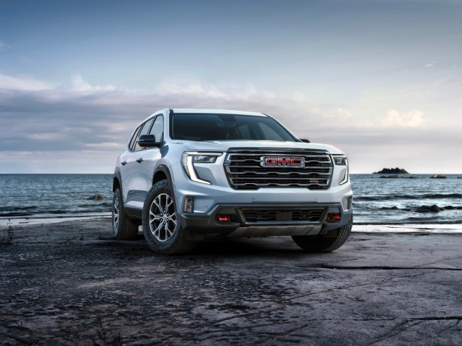 La GMC Acadia 2024 se vuelve turbo