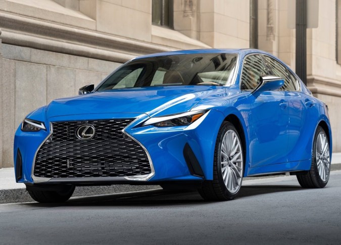 Lexus Grand Sedan 2023