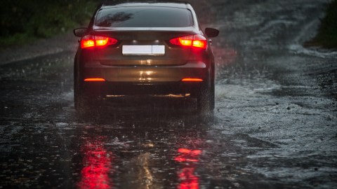 nombre de las partes exteriores de un carro