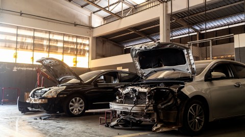 Talleres de reparación de autos chocados cerca de mí